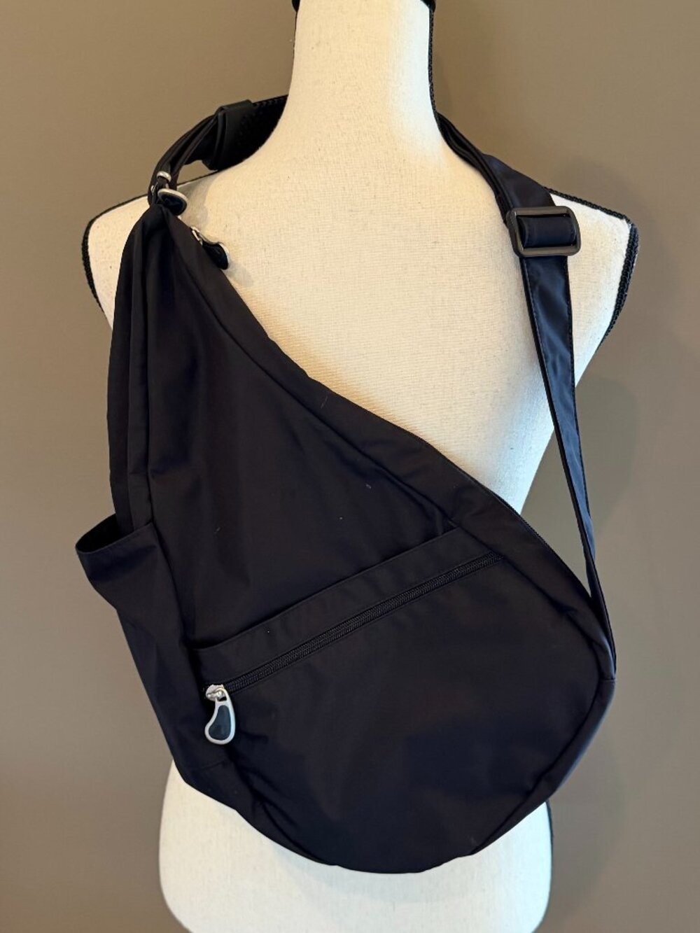 Ameribag Healthy Back Bag Black Nylon Sling Backpack Shoulder, Medium Bag
